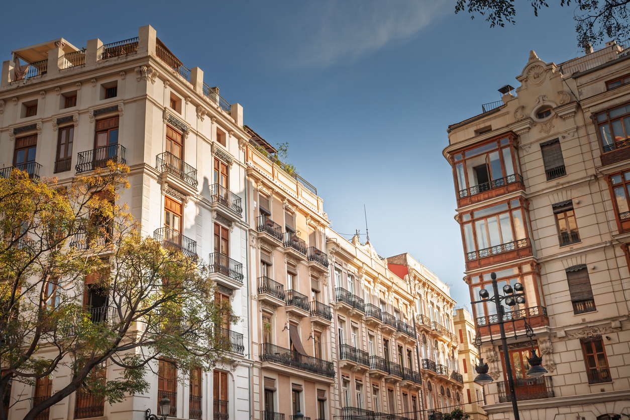 Primeros pasos para vender una vivienda en Barcelona